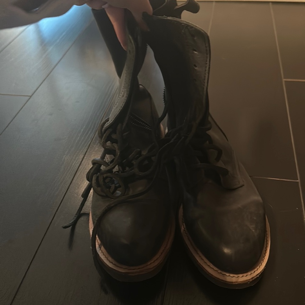 Dr.Marten combat boots